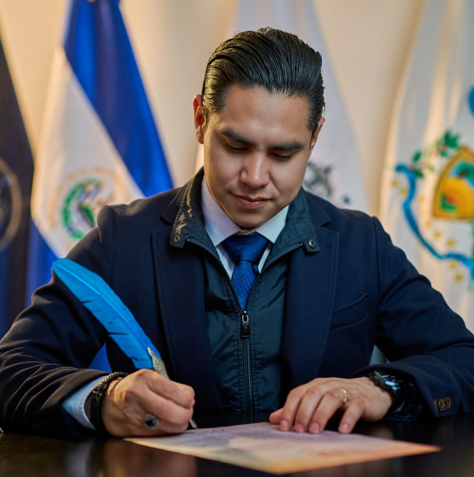 Alcalde Lic. Mario Roberto Vásquez Castro